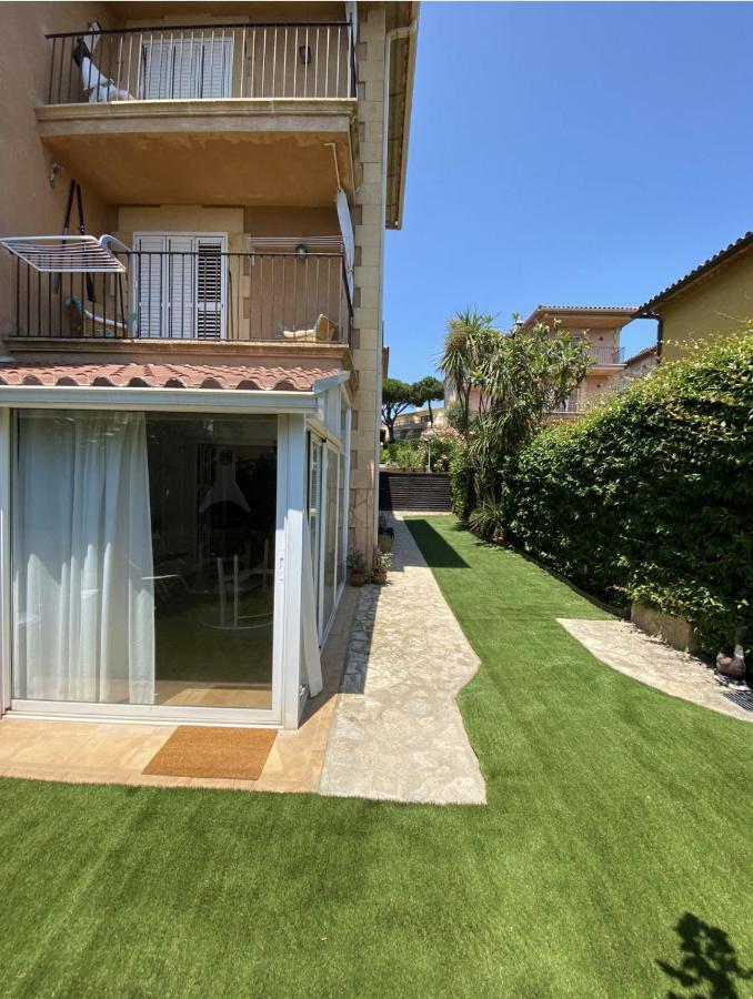 Bonita Casa Adosada Con Jardin Privado Y Piscina Comunitaria Calella De Palafrugell Exterior photo